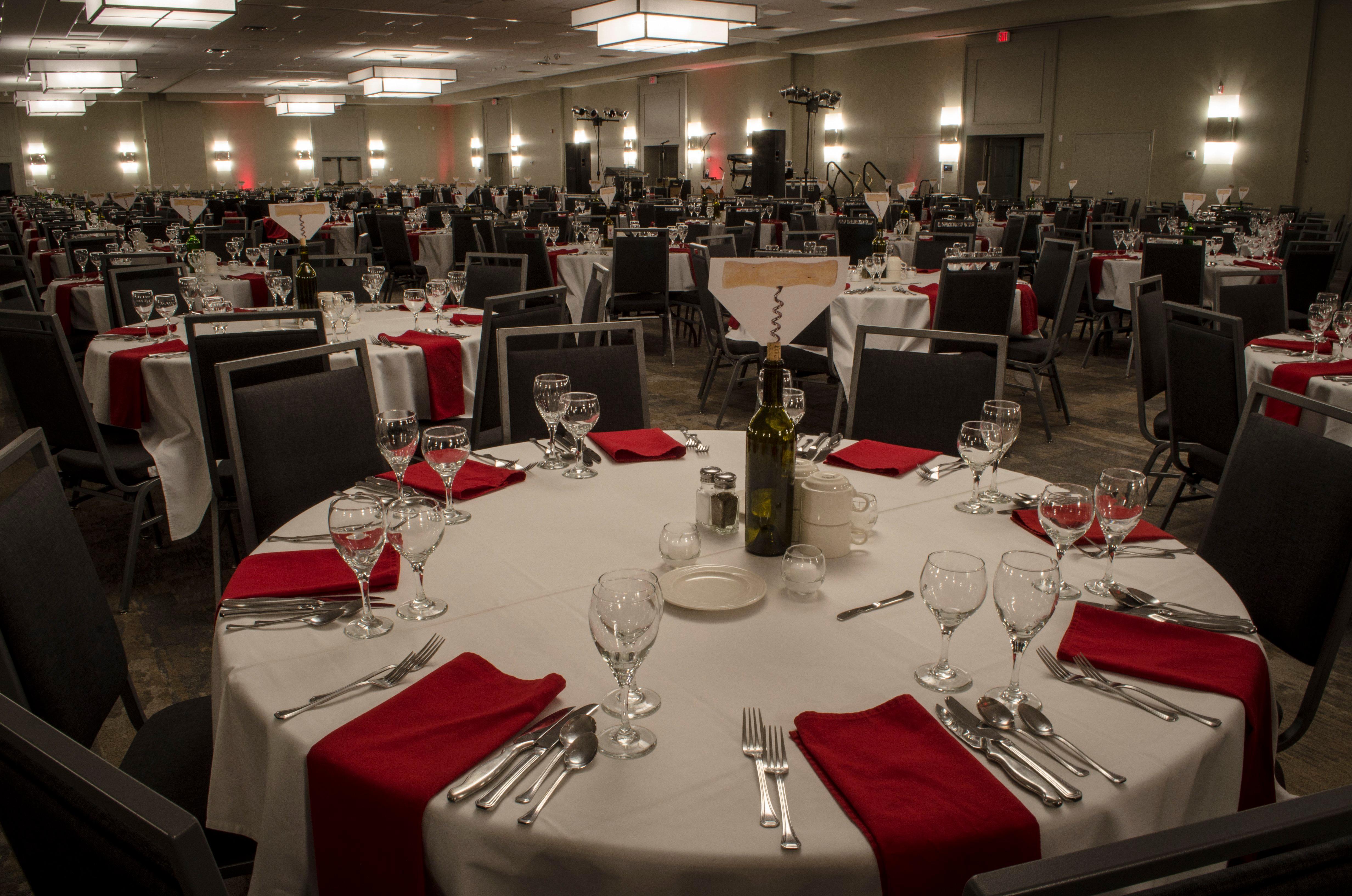 Holiday Inn Fargo By Ihg Ngoại thất bức ảnh